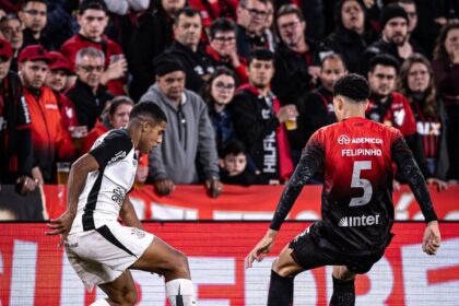 Gui negão e Felipinho em Athletico-PR e Corinthians