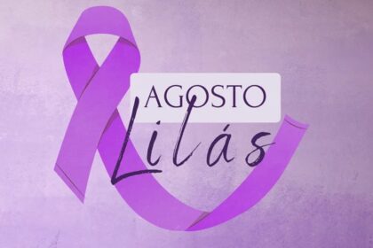 Agosto lilás