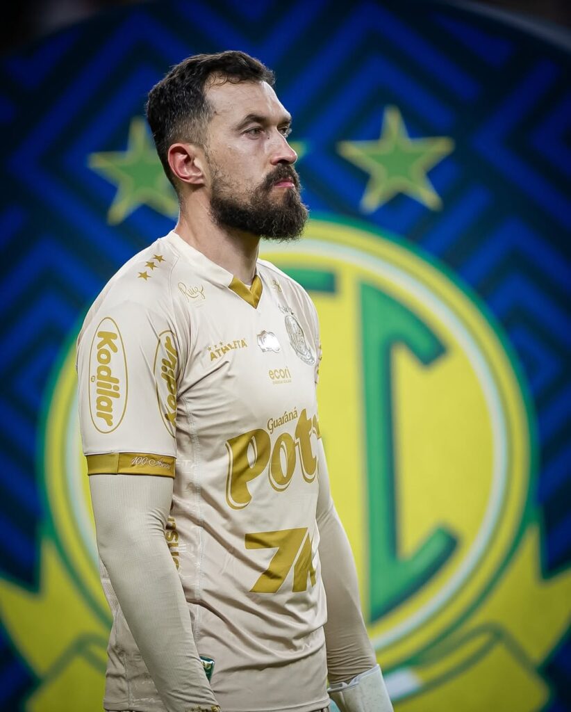 Goleiro Walter, do Mirassol, no jogo contra o Fortaleza pelo Brasileirão