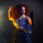 Branka canta Clara no Teatro Riachuelo com a Velha Guarda da Portela homenageando Clara Nunes.