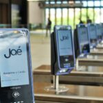 a imagem mostra aparelho conectados na bilhetagem do Jaé