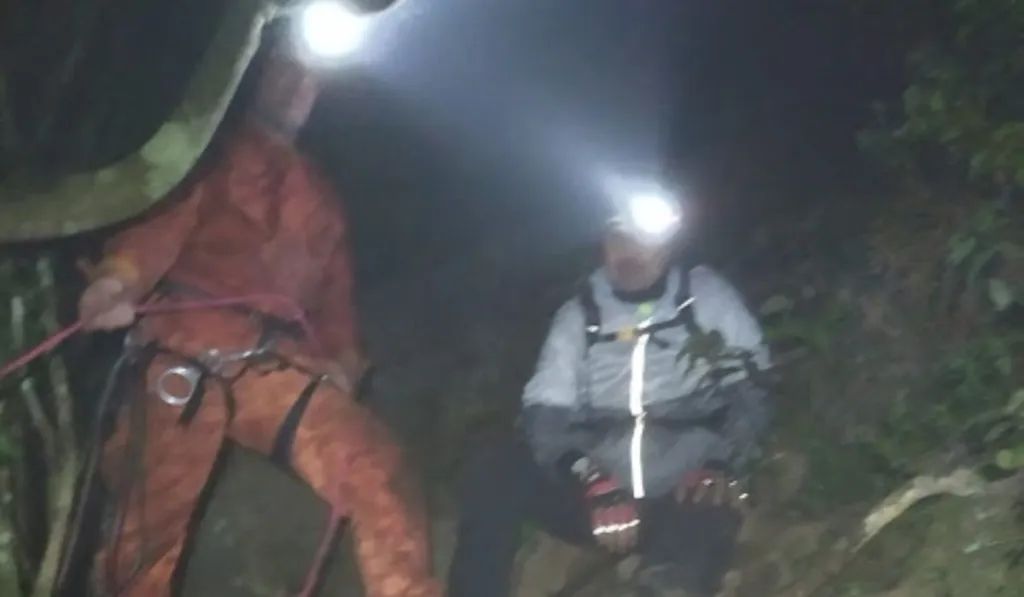 Resgate no Escalavrado mobiliza bombeiros em Teresópolis