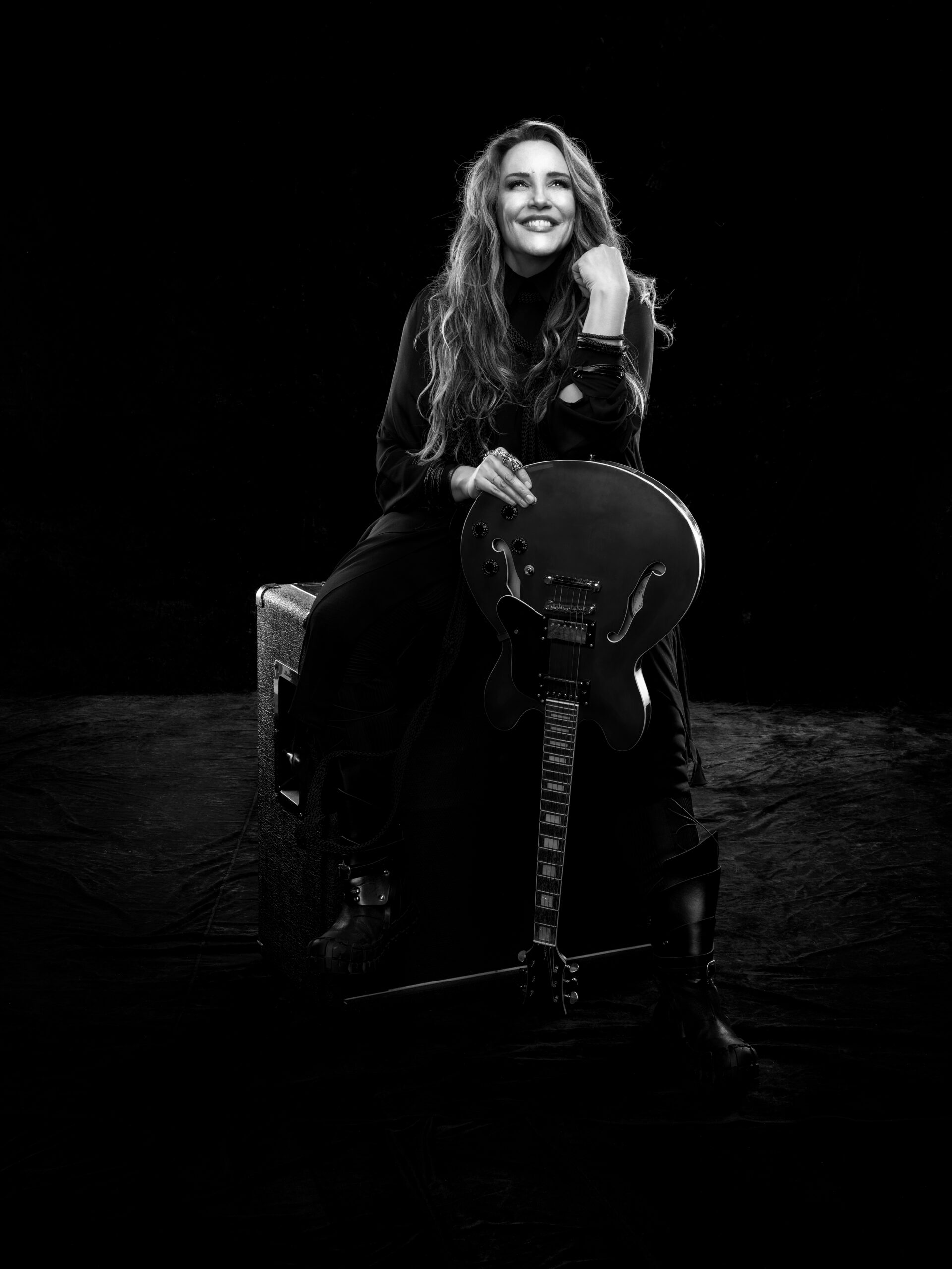 Ana Carolina comemora 25 anos de carreira com o EP Ainda Já e a turnê “25 Anas”, que estreia no Qualistage, no Rio. Saiba tudo sobre o show!