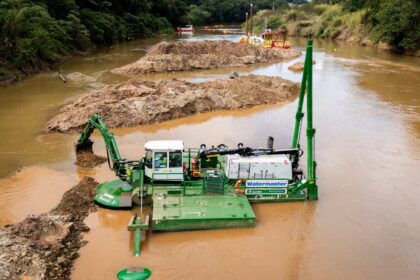 Projeto de desassoreamento do Rio Paraopeba, liderado pela Construtora Vale Verde, recupera o ecossistema e promove desenvolvimento em Brumadinho.