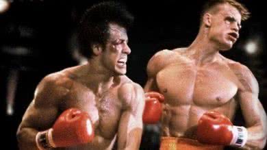 Cena do filme Rocky IV (1985), com Sylvester Stallone como Rocky Balboa, exibido em sessão especial no Cine Roxy, em Santos.