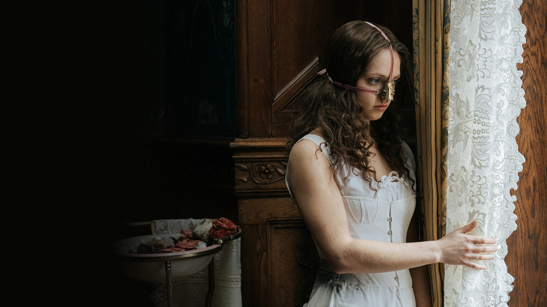 Estreia em outubro "A Meia-Irmã Feia” releitura sombria de Cinderela