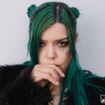 Drenna no palco durante o show “Cine Negro” no Festival Arena Rock Livre, em Guadalupe.