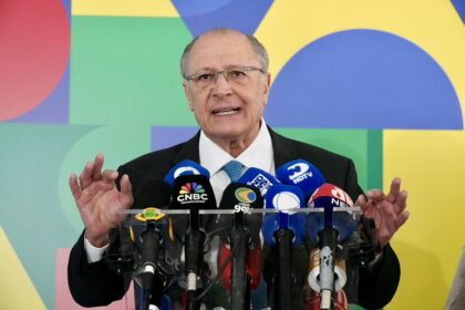 Alckmin destaca maior avanço nas negociações com EUA após Trump reduzir tarifas ao Brasil