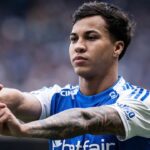 Cruzeiro domina a partida e vence o Vitória no Mineirão