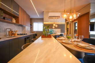 O natural chic trabalha com materiais e elementos que remetam à natureza, mas sem perder o estilo