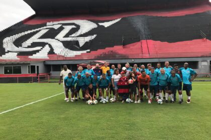 FlaMaster recebe menino com câncer na Gávea