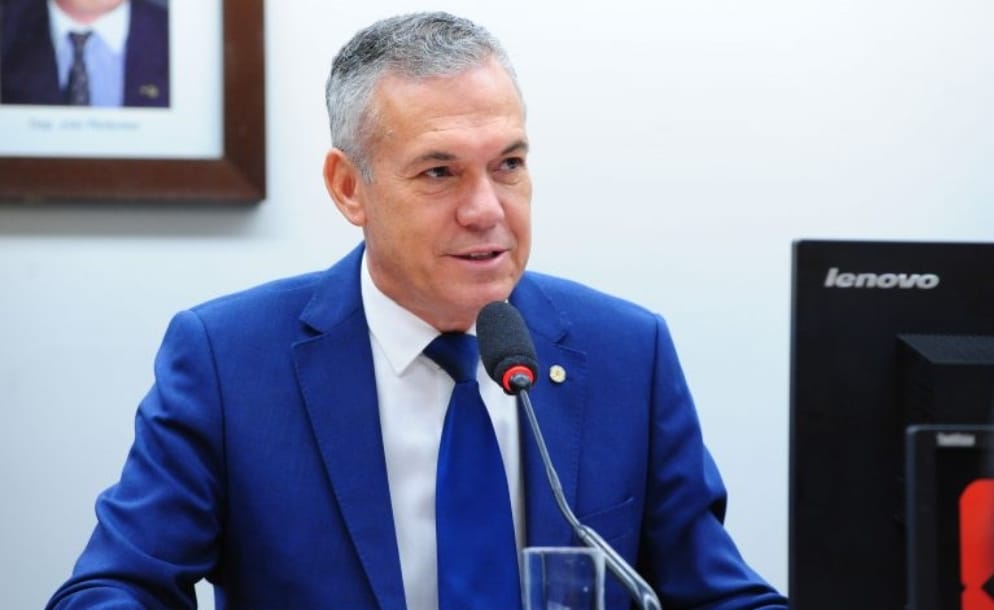  Projeto busca frear uso de leite em pó importado e valorizar produção nacional