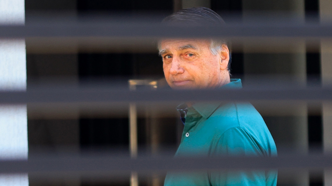 Bolsonaro sendo preso