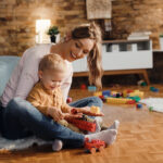 Como manter o desenvolvimento infantil de crianças neurodivergentes no fim de ano? Foto: freepik