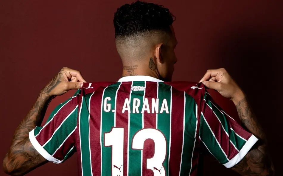 Fluminense anuncia a contratação de Guilherme Arana