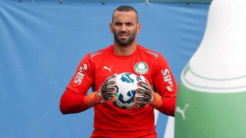 Weverton (foto) pode assinar pré-contrato com o Grêmio a partir de junho | Foto: Cesar Greco/SE Palmeiras
